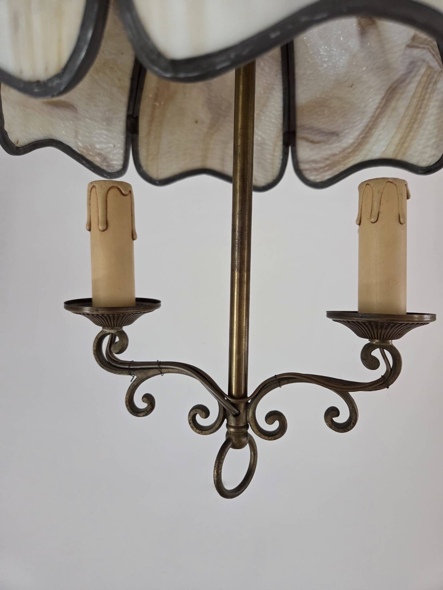 Glass paste suspension, Art Deco style
