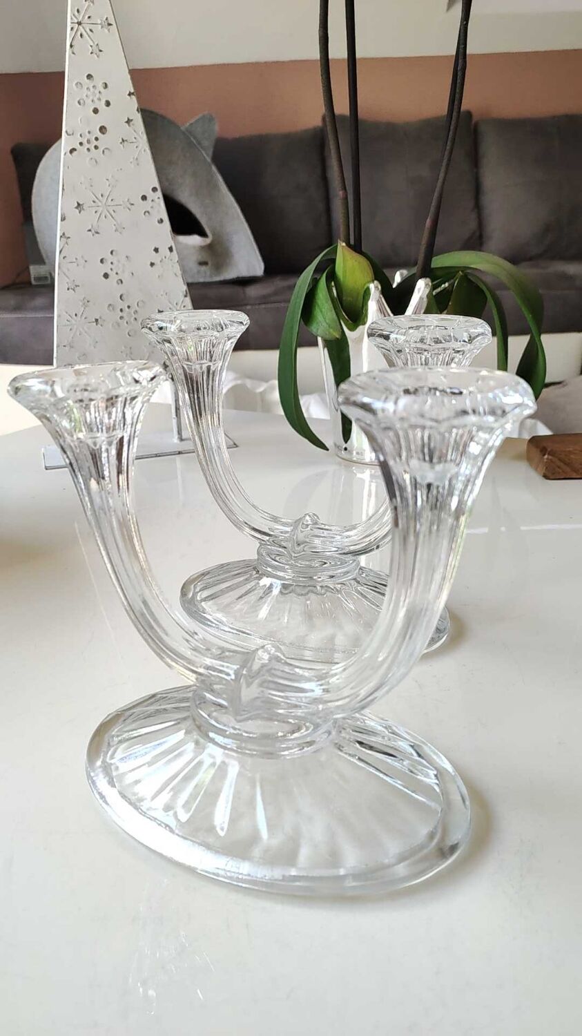 Pair of art deco candlesticks with 2 flames, molded crystal