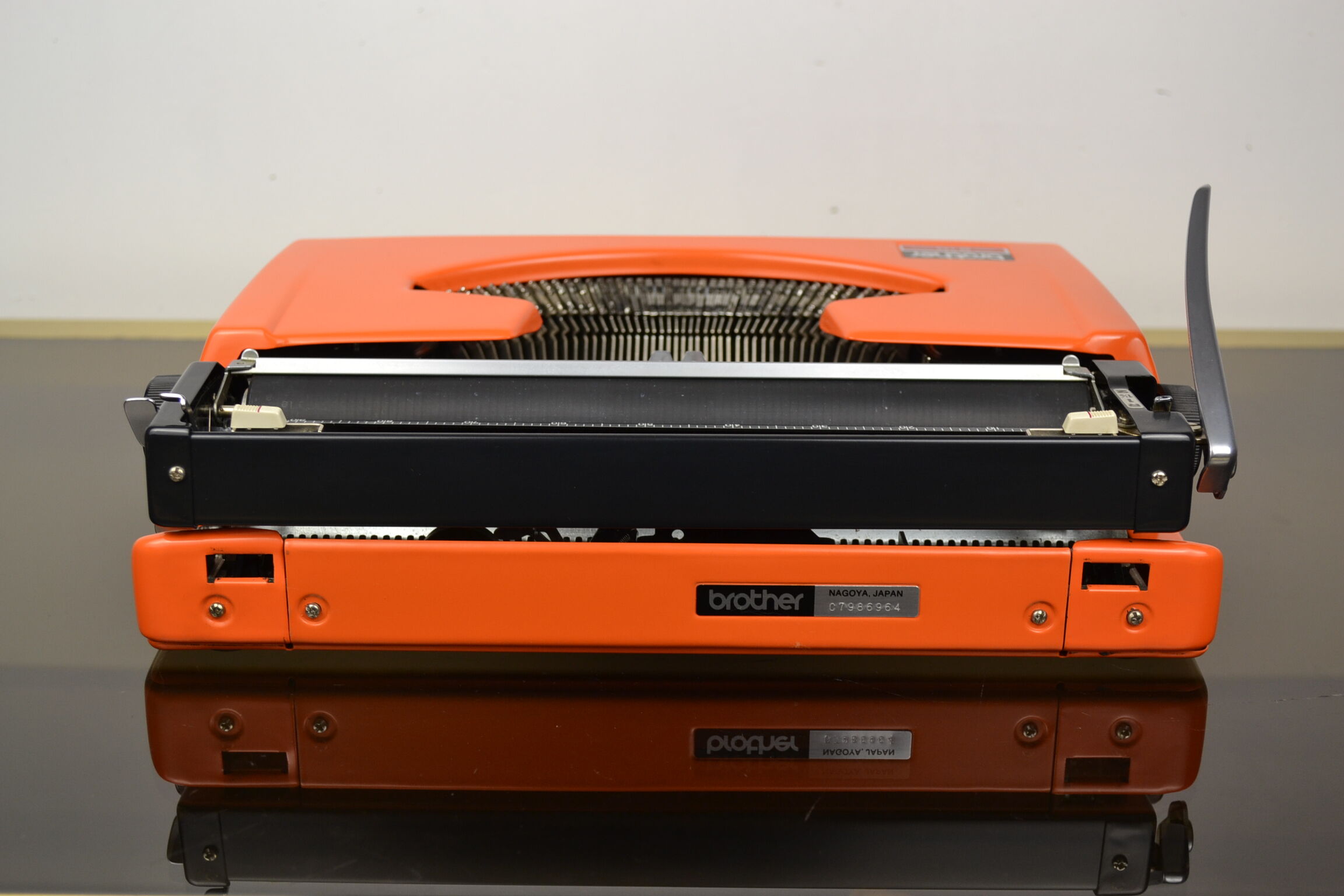 TYPEwriter Brother 210 orange 1975