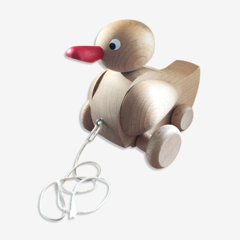 Raw wooden roller duck