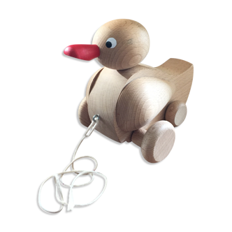 Raw wooden roller duck