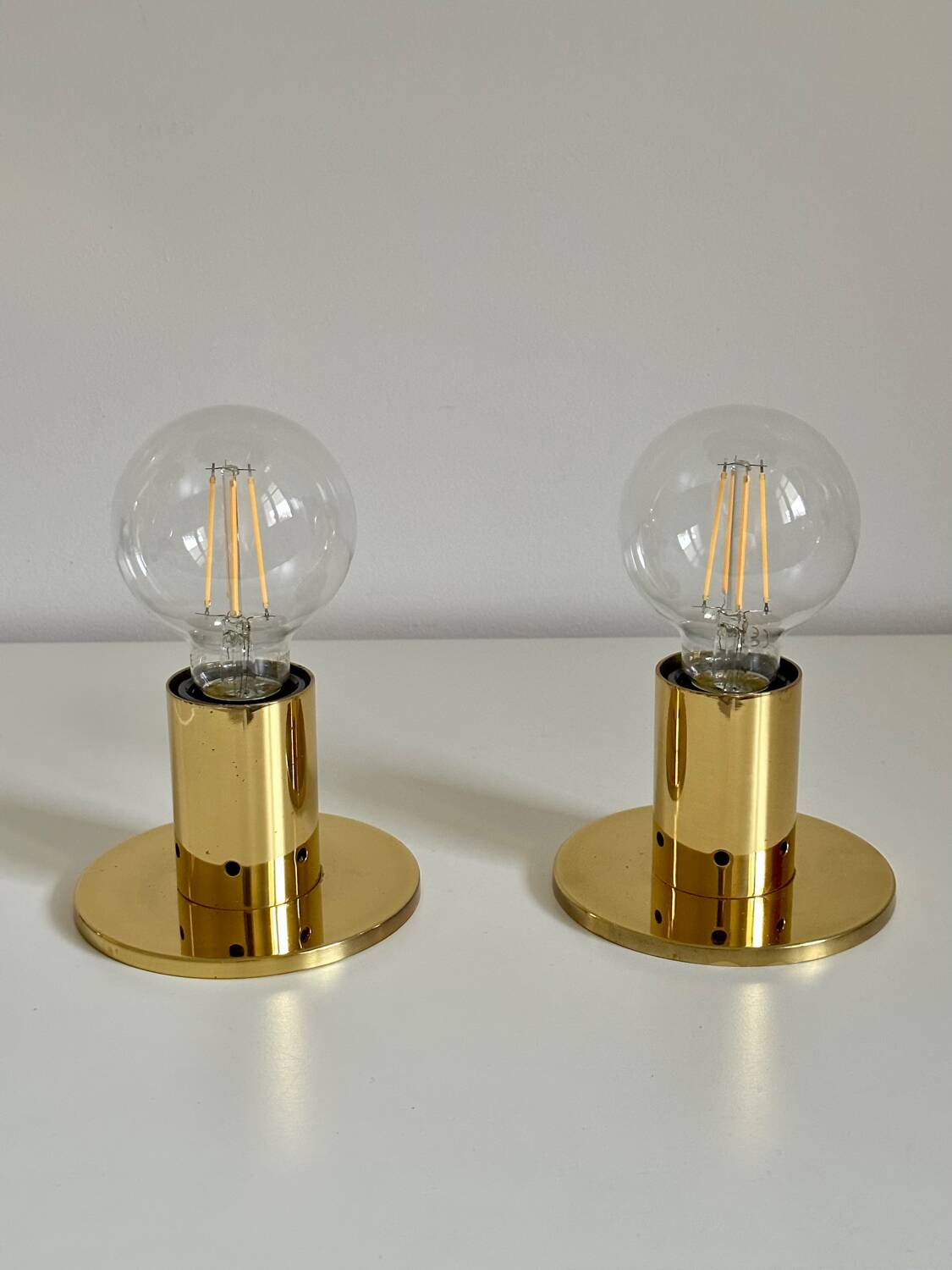 Pair of Goro gold wall or ceiling lights by Studio Mazza Gramigna Quattrifolio