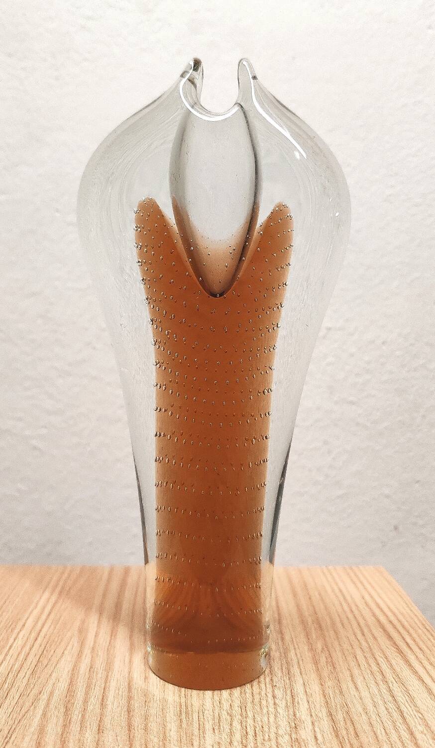 Pavel Judah glass vase for beranek