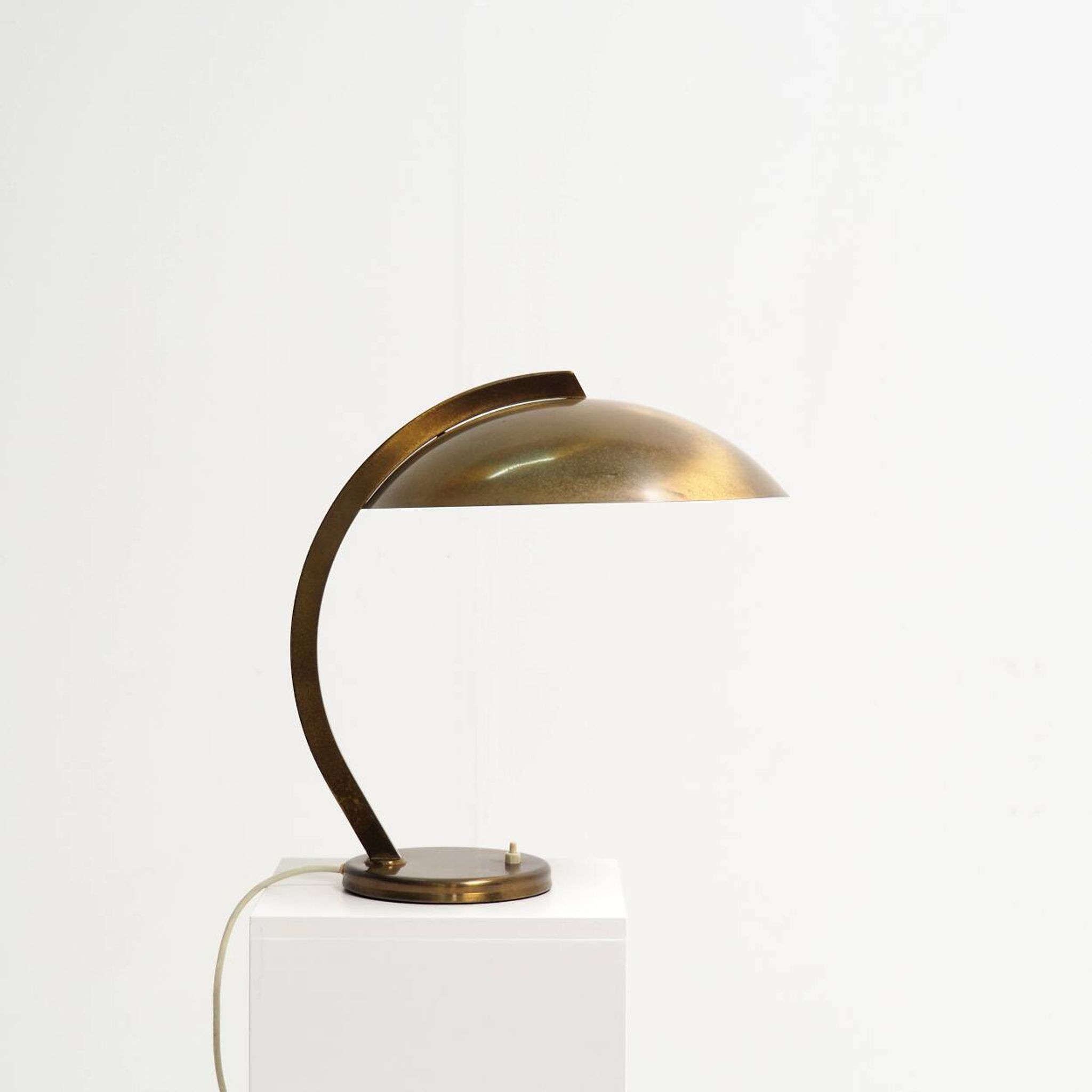 Lampe de bureau ou de table élégante des années 1950