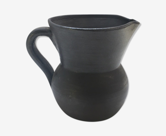 Pichet en poterie