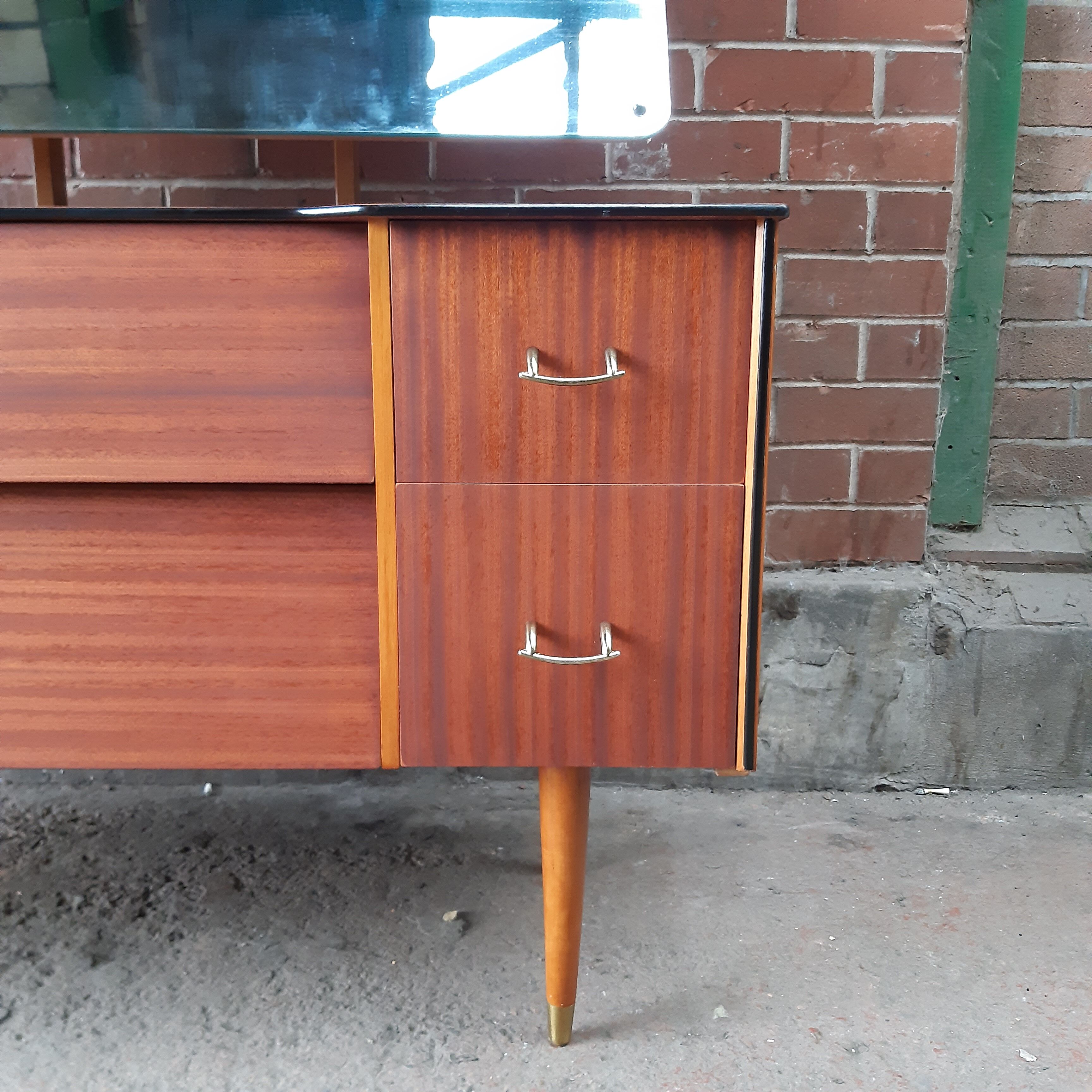 Avalon Yatton dressing table