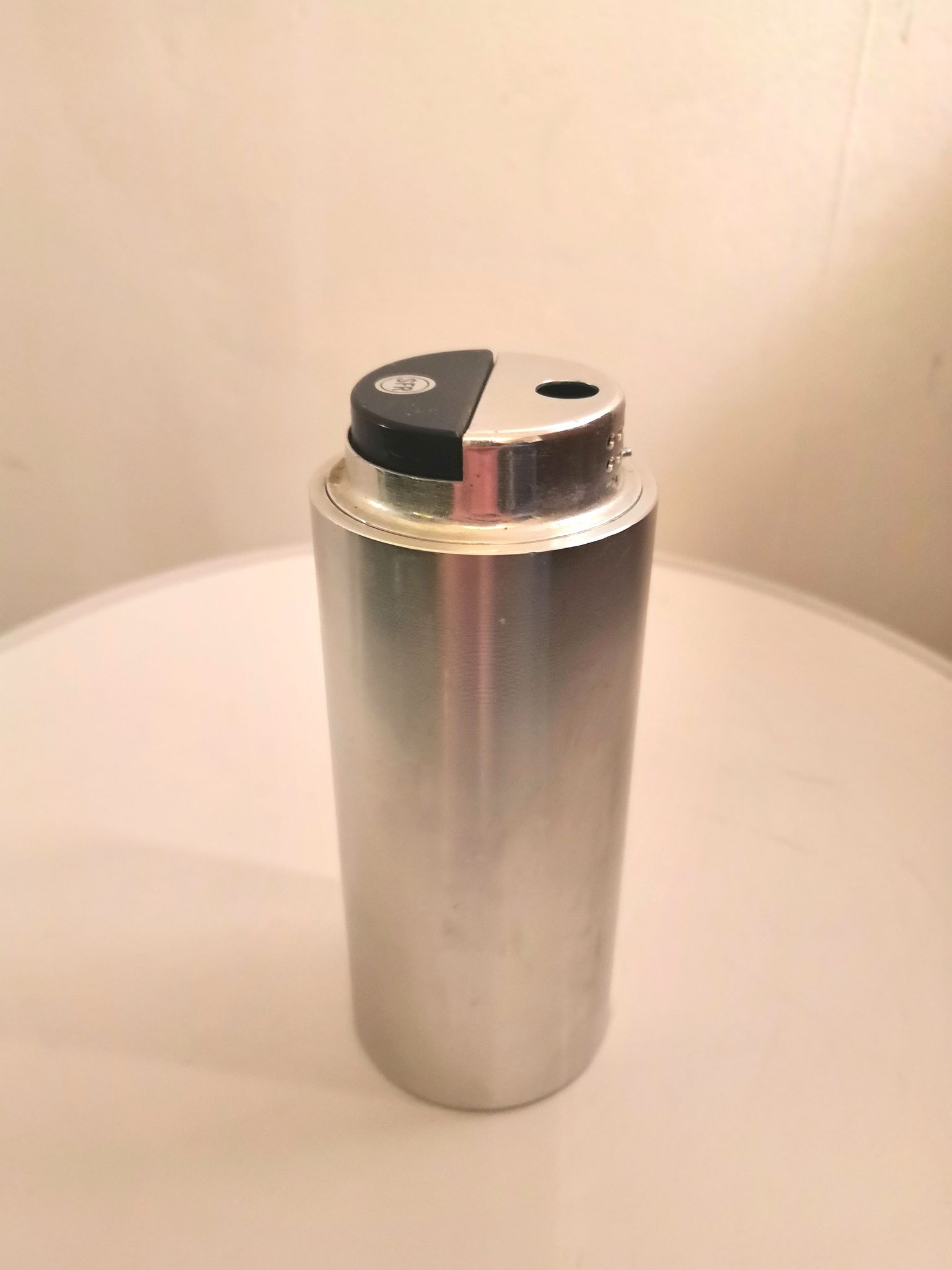 Unitron Koei Piezo table lighter design 70s