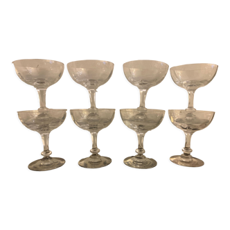 8 coupes à champagne anciennes Baccarat en verre soufflé