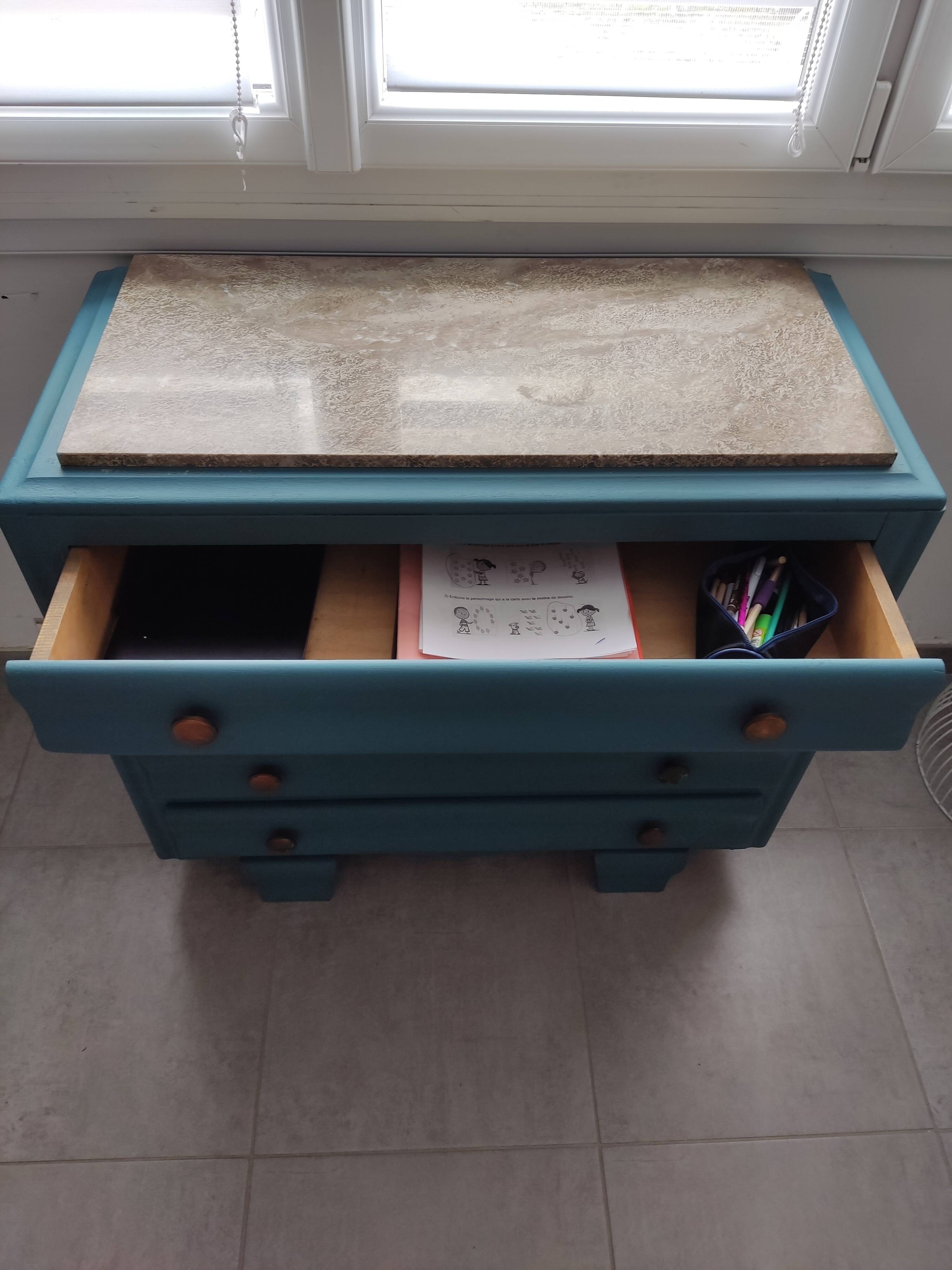 Art Deco chest of drawers