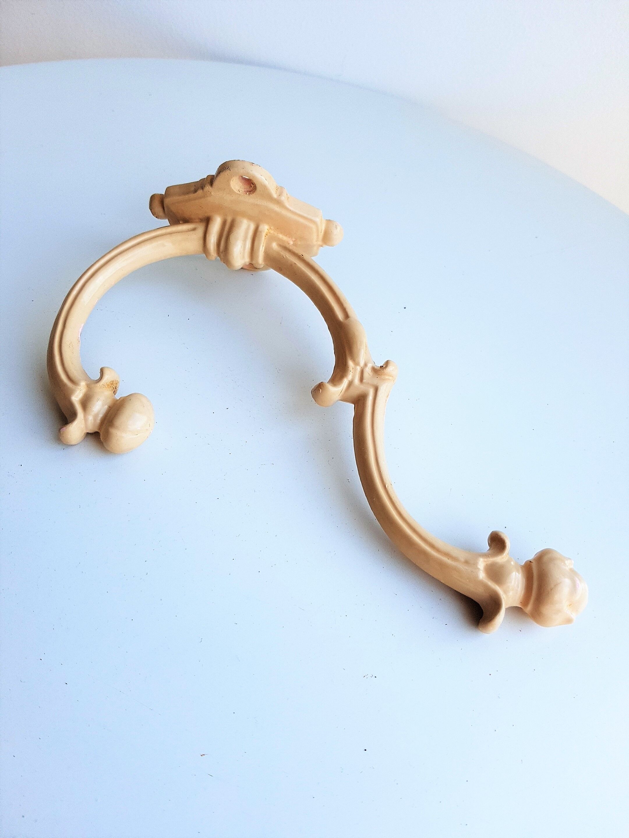 Peg nude color metal