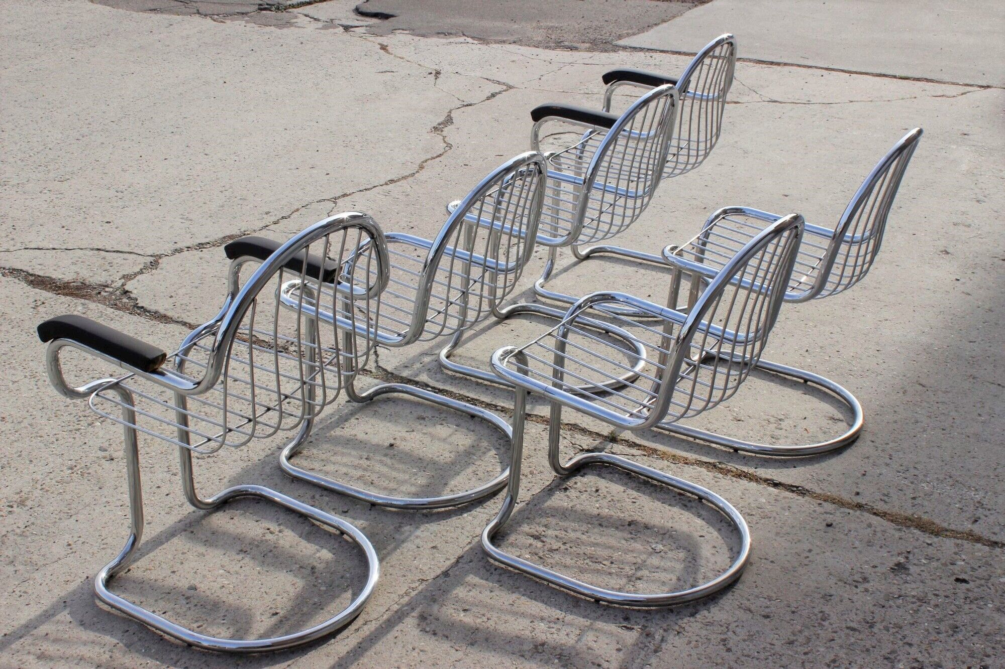 4 chairs & 2 armchairs in chrome-plated steel wire by Gastone Rinaldi, Italy 1970s