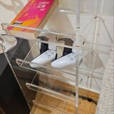 Small transparent altuglas shelf