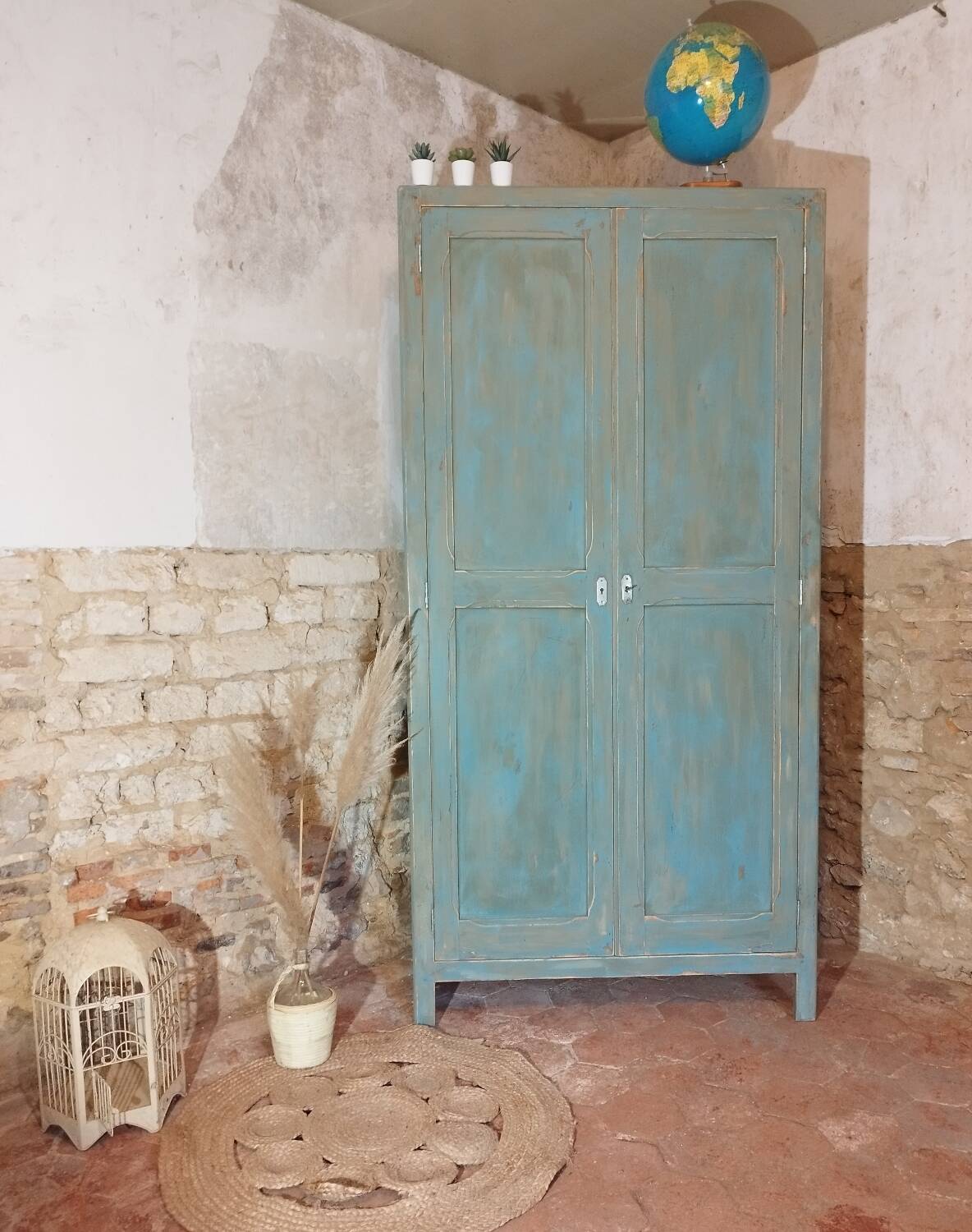 Armoire parisienne