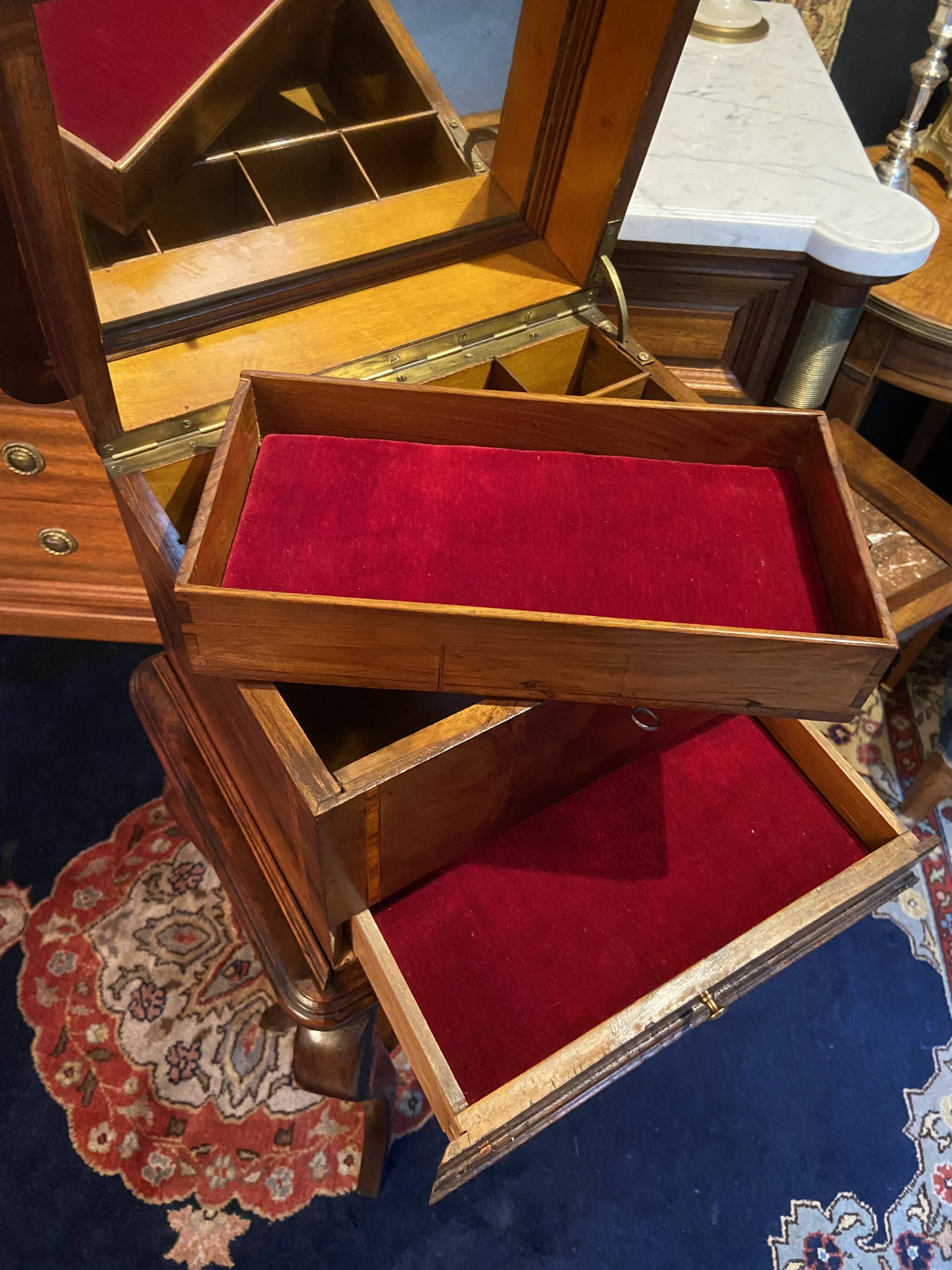 Walnut jewelry cabinet with marquetry decoration, early 19th century, Restoration