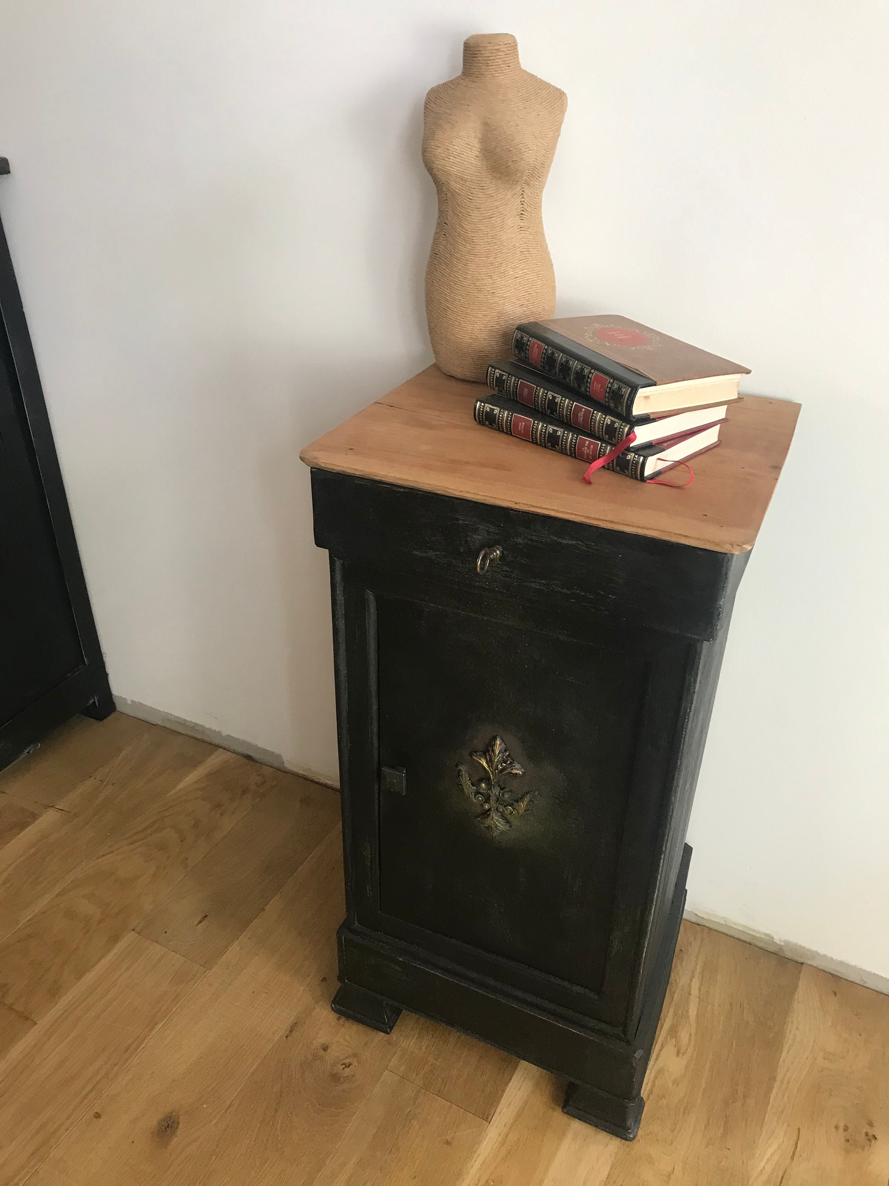 Bedside table vintage carved wood badge drawer holder black old wood