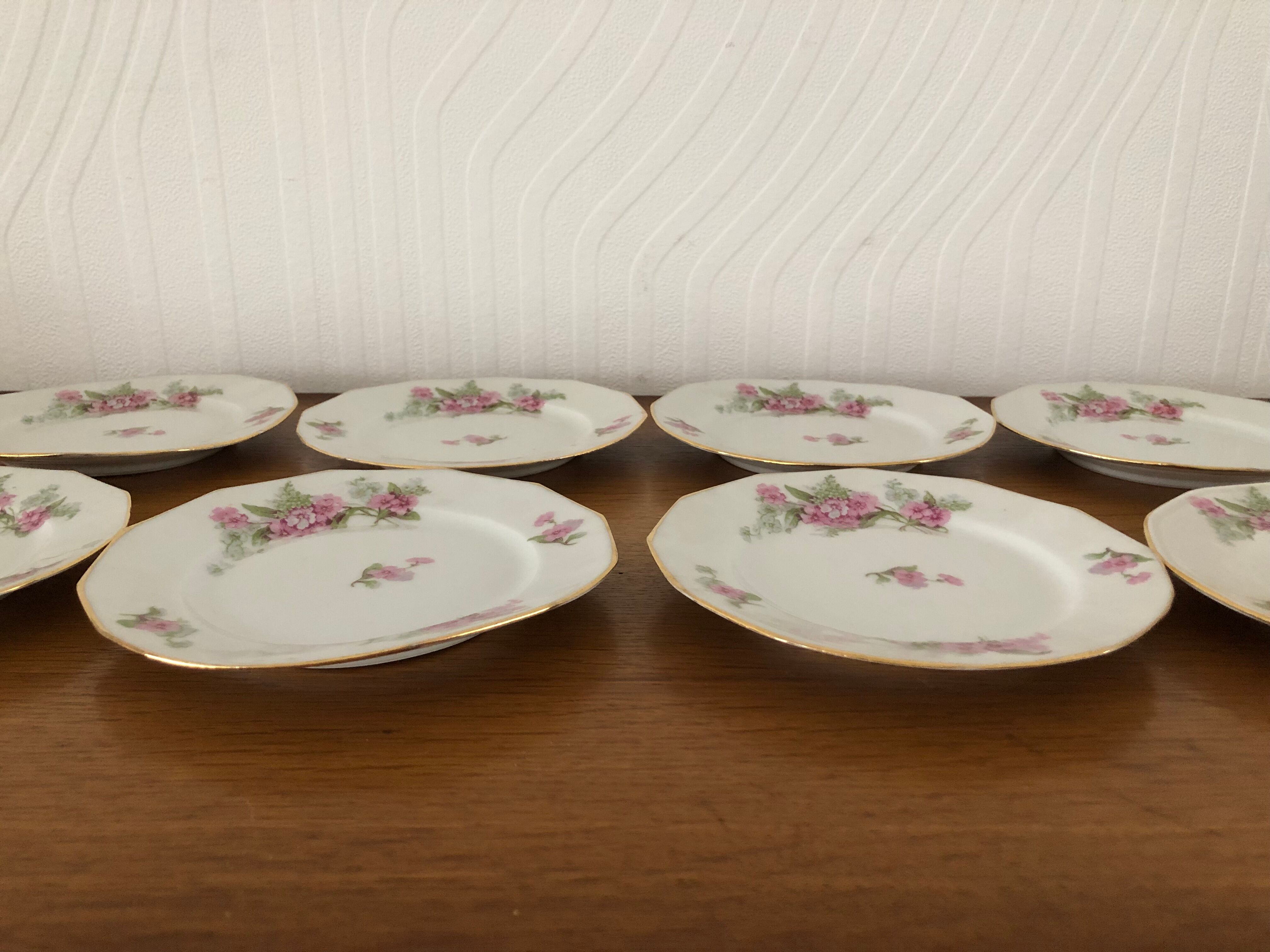 8 Limoges porcelain dessert plates