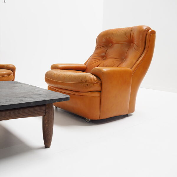 Fauteuil en cuir funky par Michel Cadestin pour Airborne