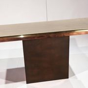 Console minimaliste en travertin et métal patiné — années 70