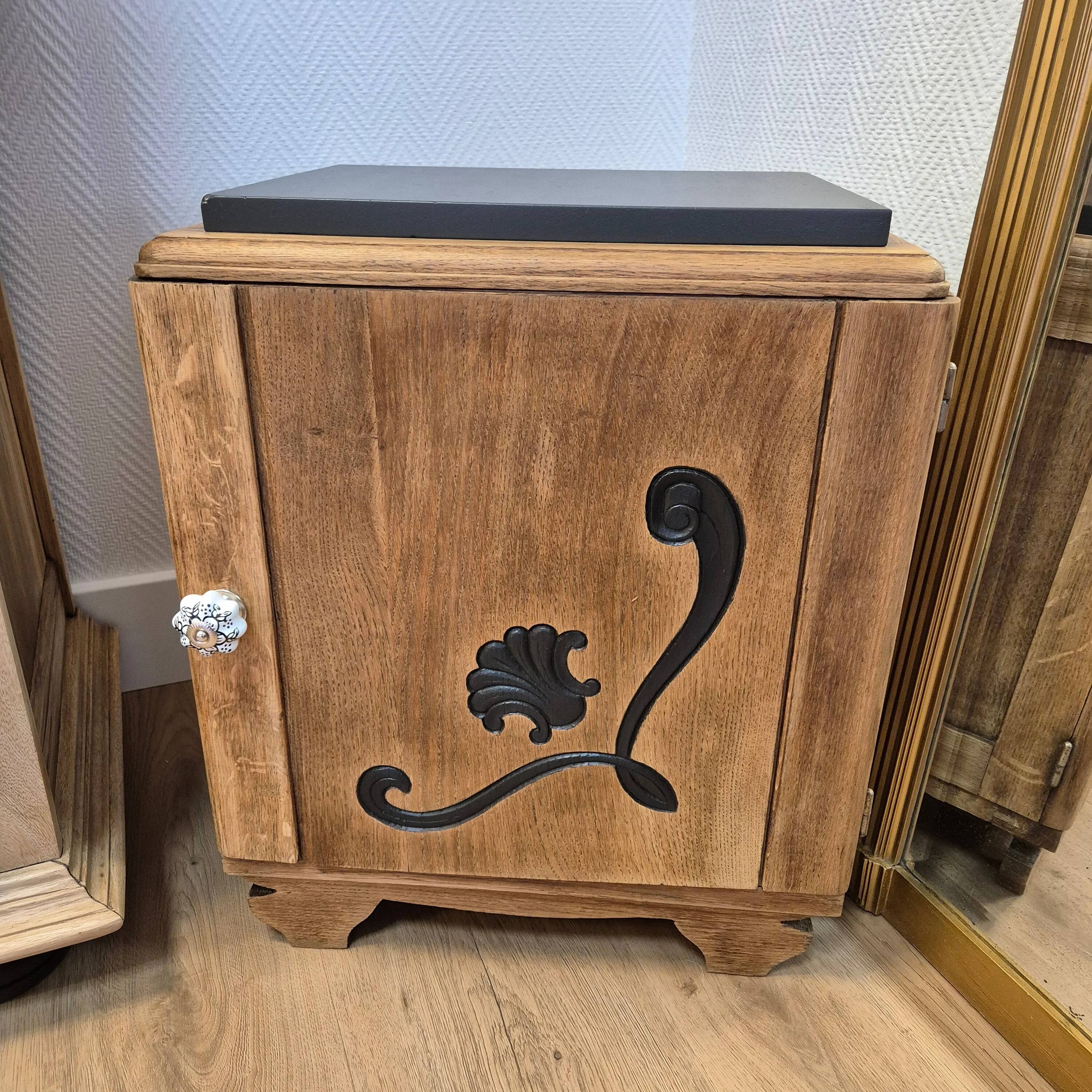 Meuble de chevet Art déco