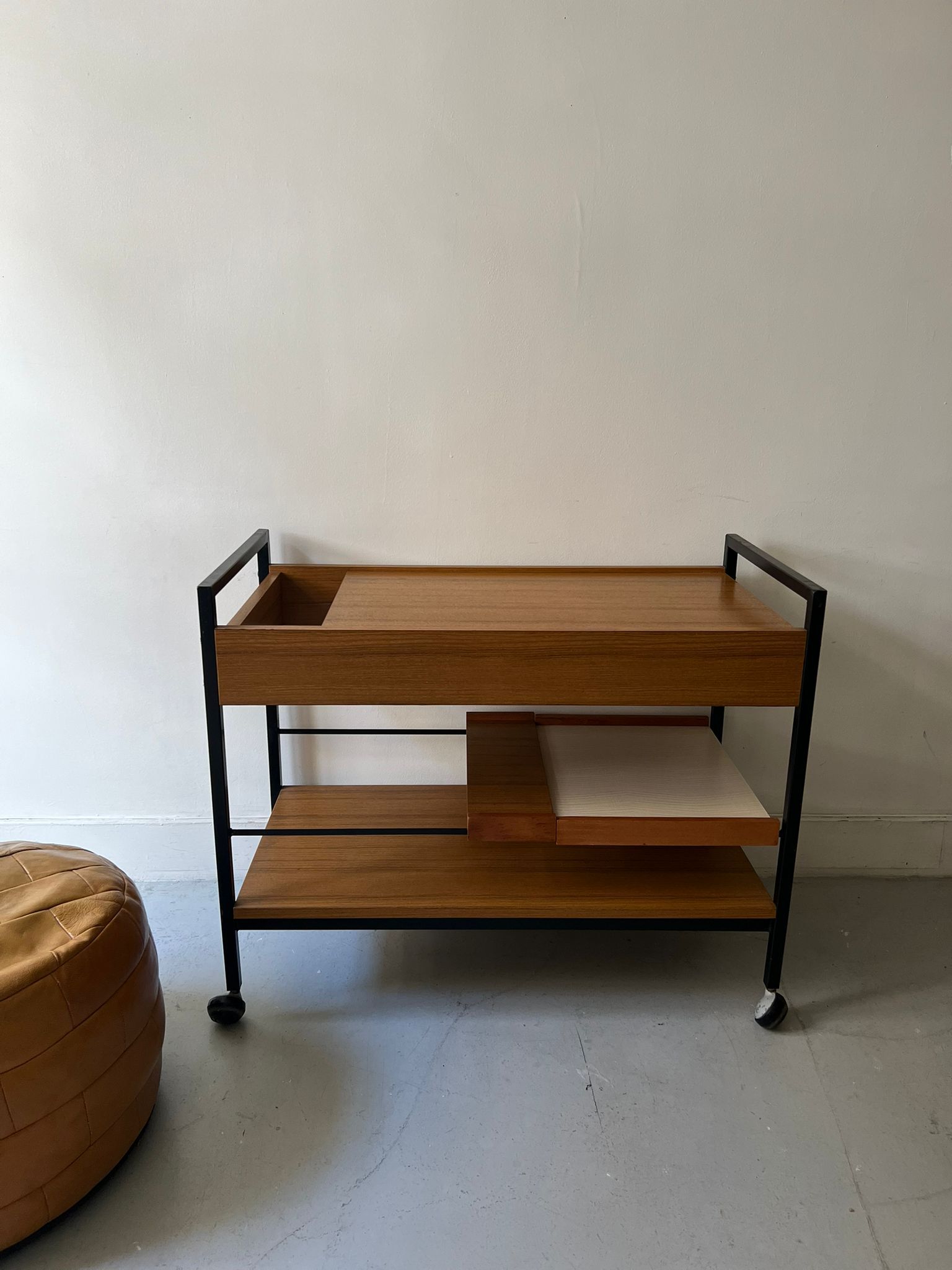 Desserte scandinave en bois et métal design 1970