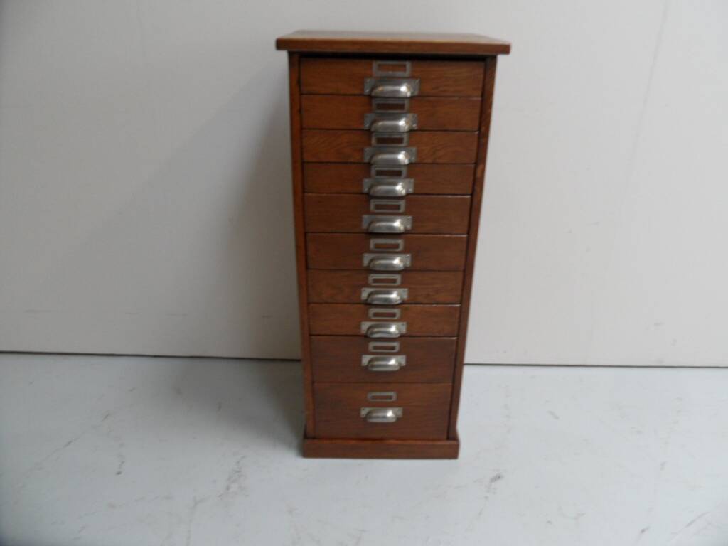Cabinet de pharmacie en chêne vintage