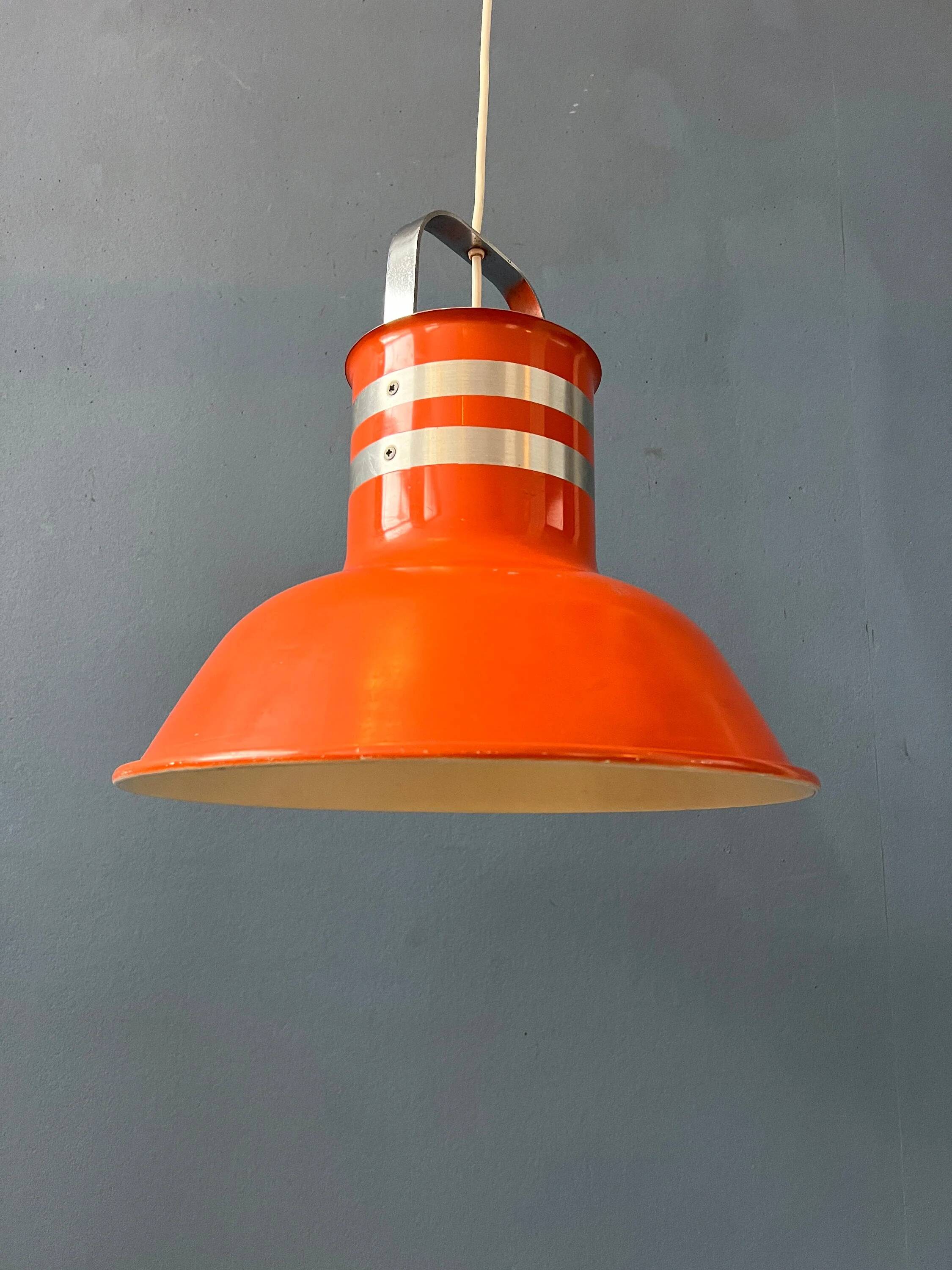 Suspension Space Age in orange/red metal