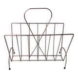 Metal magazine rack