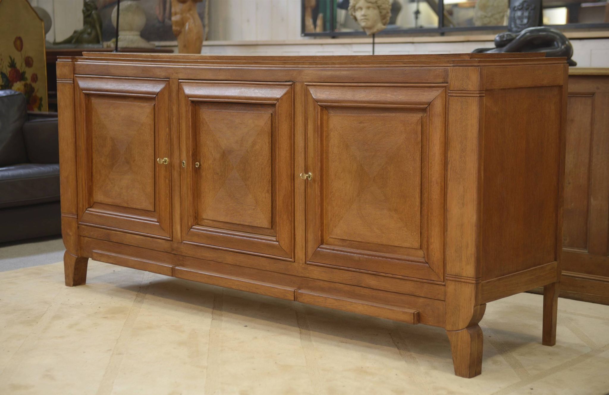 Oak Art Deco buffet from the 1940s.