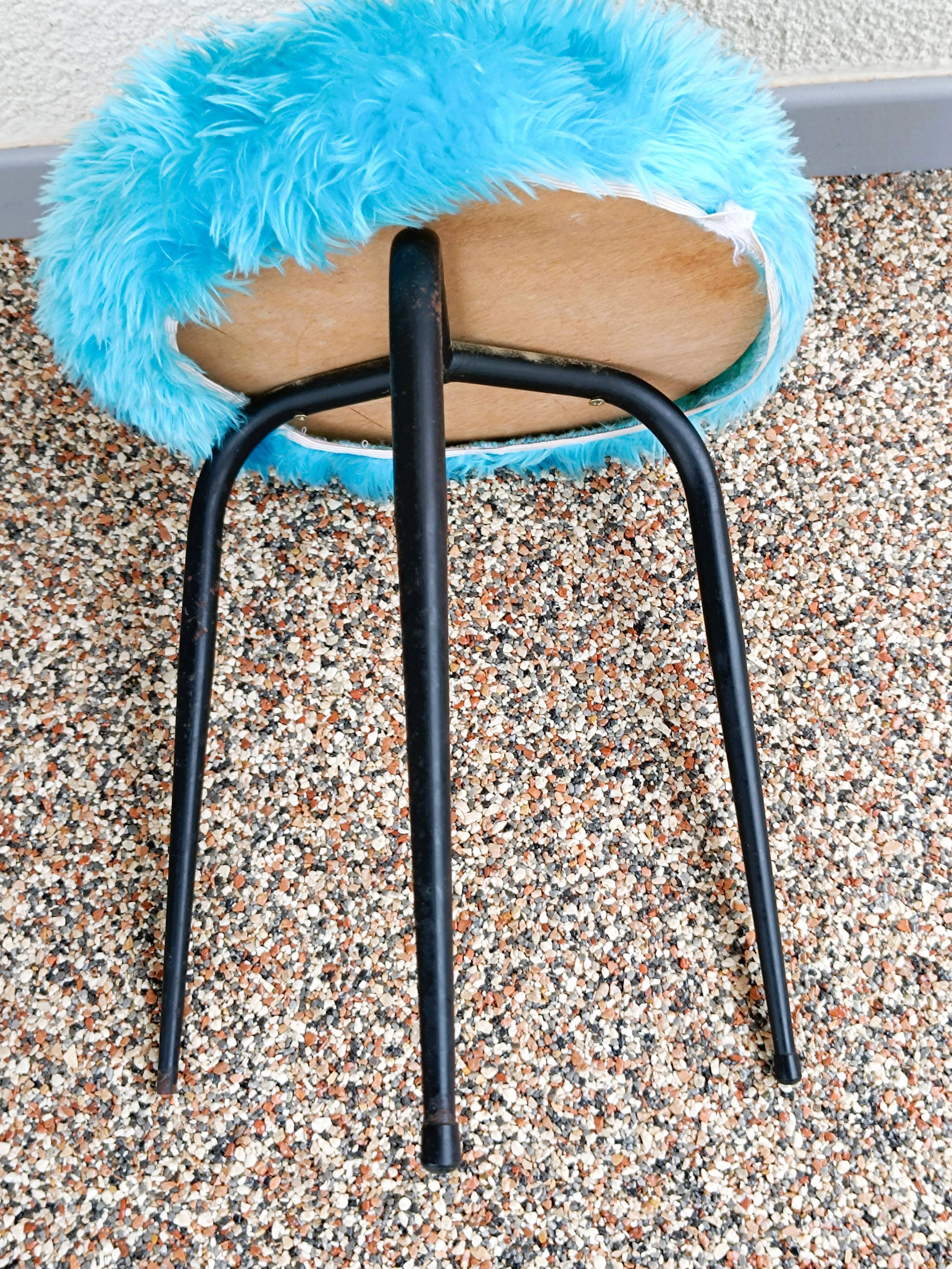 Tabouret moumoute bleue