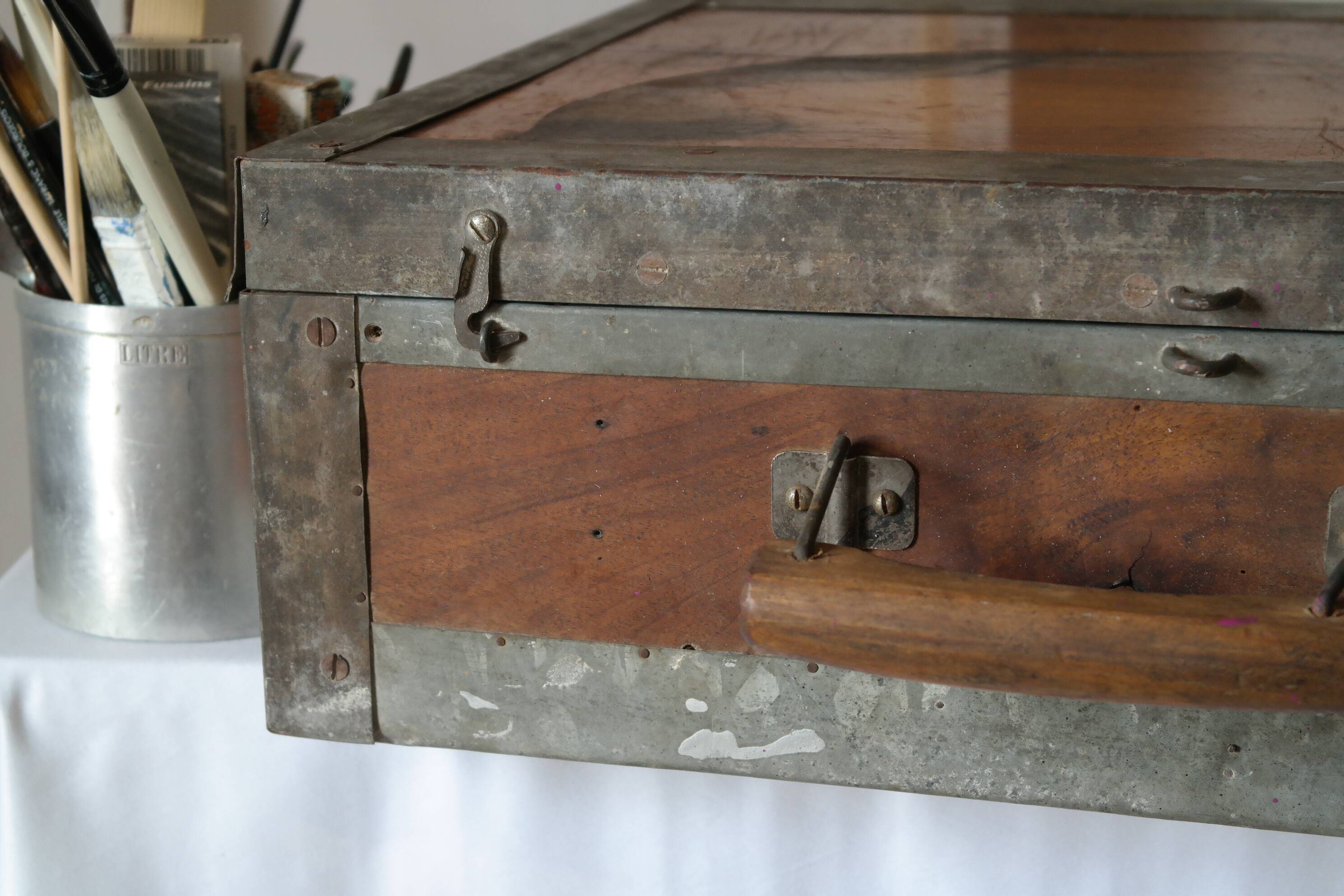 Painter's case in walnut and metal early XX