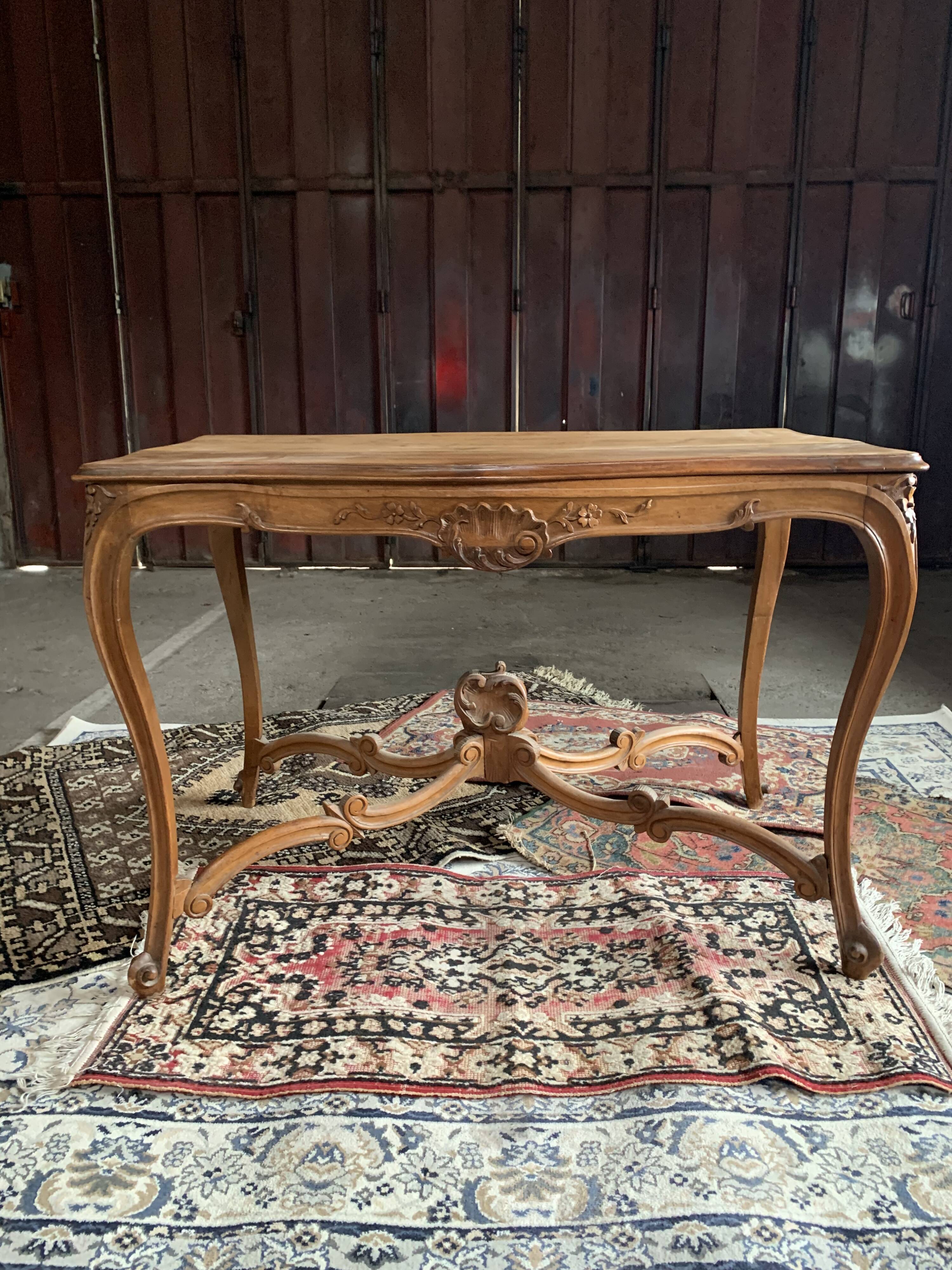 Table de milieu Louis XV