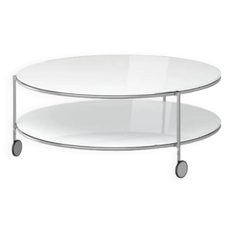 Strind table, by Ehlen Johansson