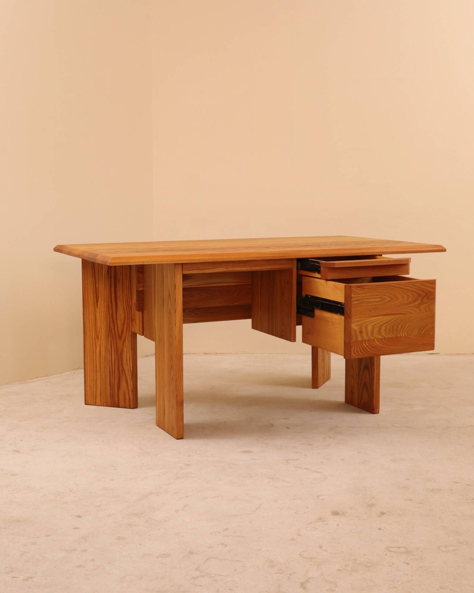 Bureau orme massif