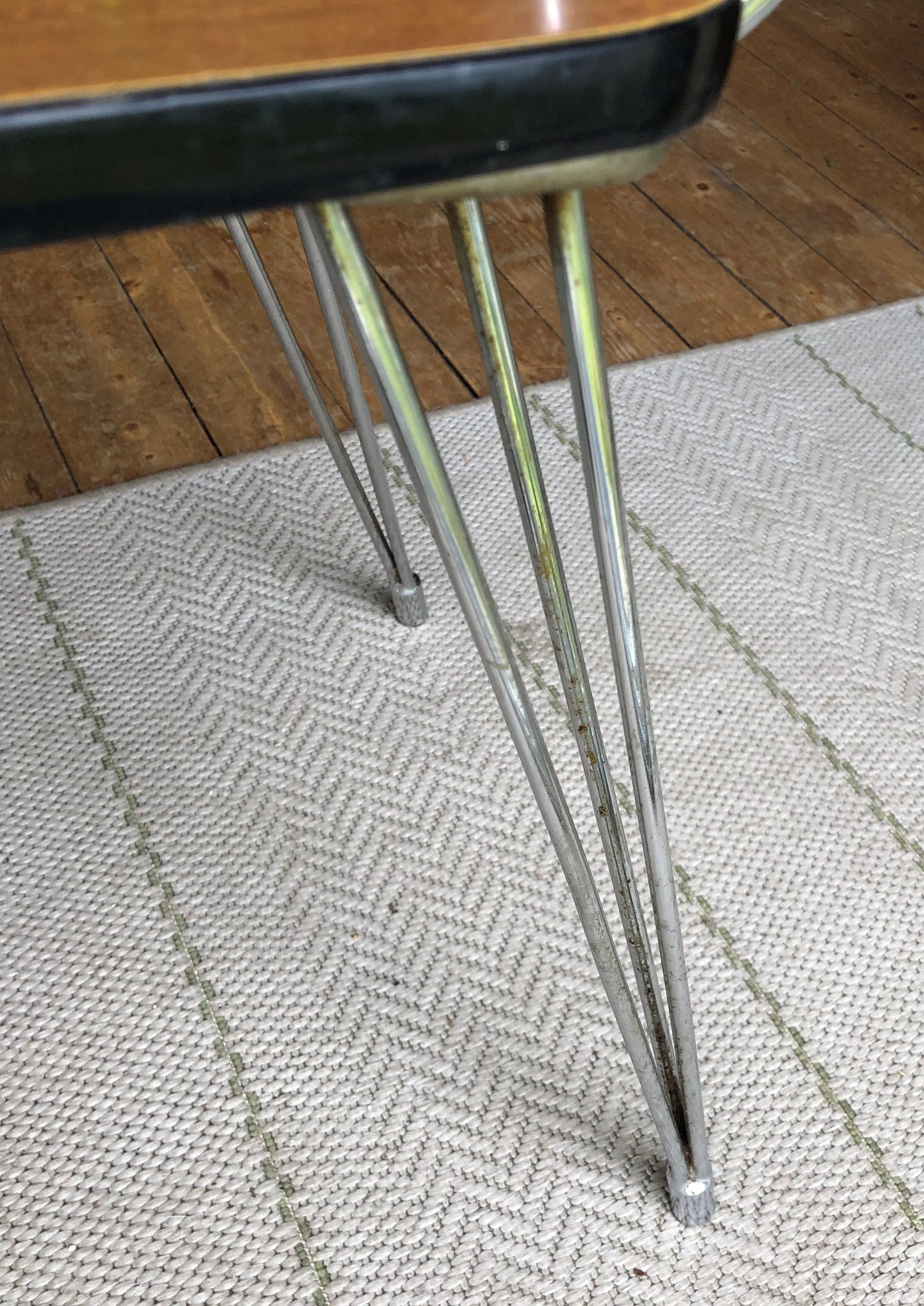 Duo of chairs in formica imitation brown wood and eiffel feet