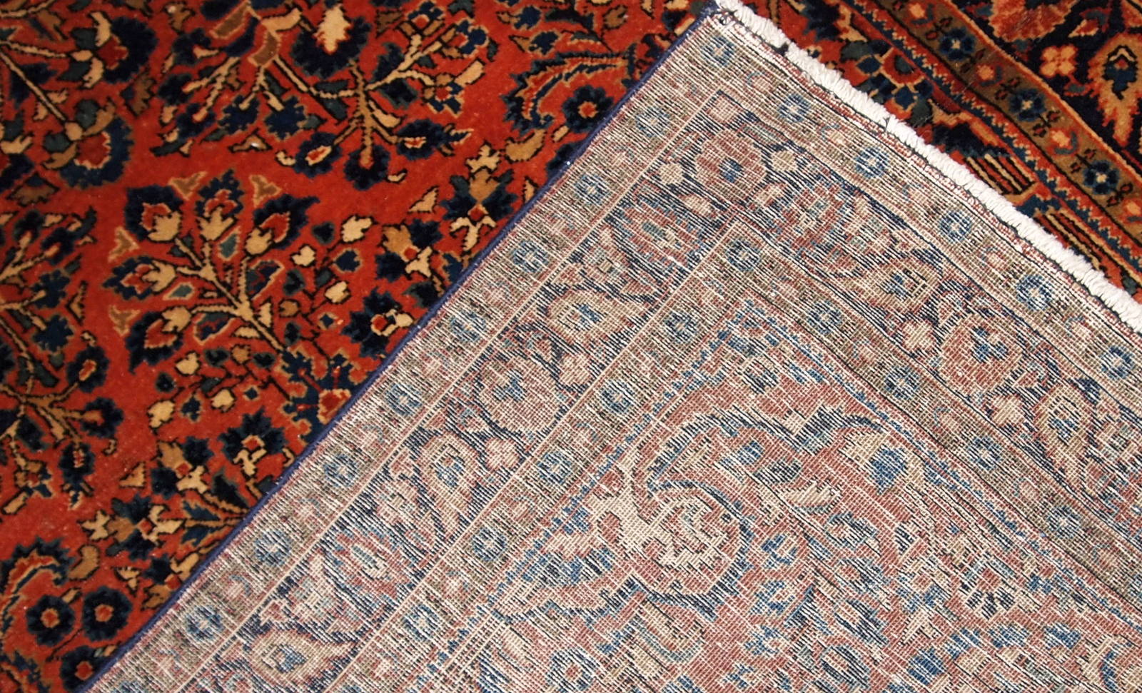 Handmade antique Persian Sarouk rug 3.3' x 5.4' (100cm x 164cm) 1920s - 1B695