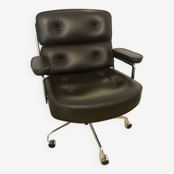 Fauteuil Vitra Eames - Desk Lobby Chair ES104 Vitra - couleur chocolat