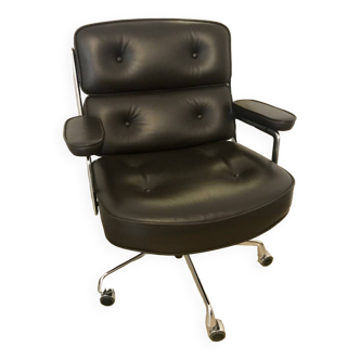 Vitra Eames Armchair - Desk Lobby Chair ES104 Vitra - chocolate color