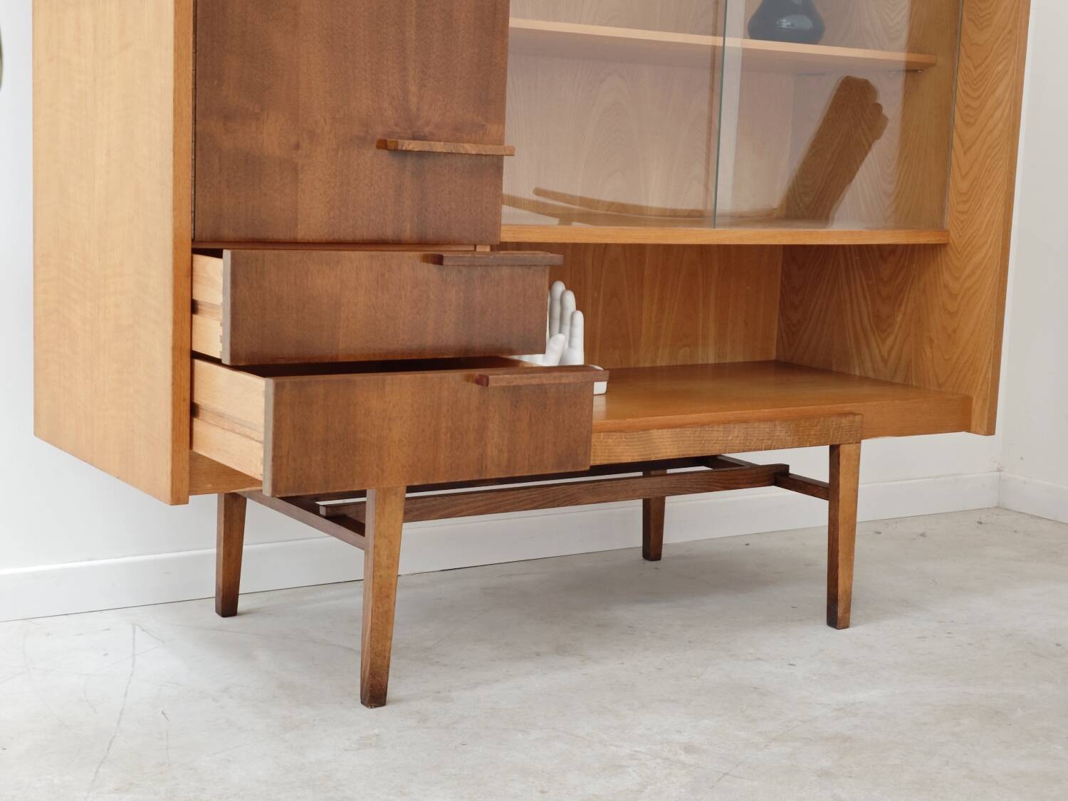High Buffet Dresser Frantisek Mezulanik for Up Zavody 1960