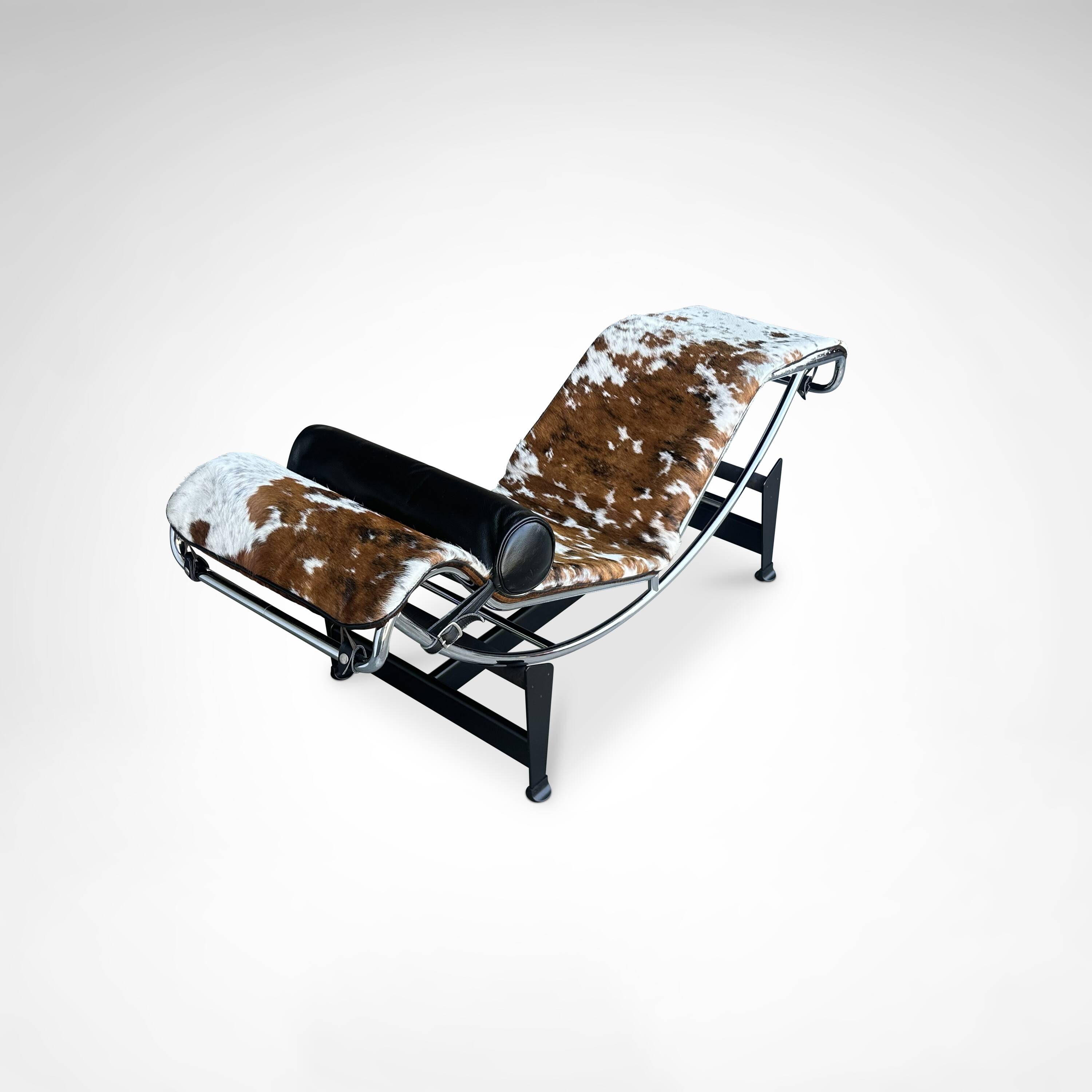 LC4 double ponyskin chaise longue by Le Corbusier for Cassina 1990s