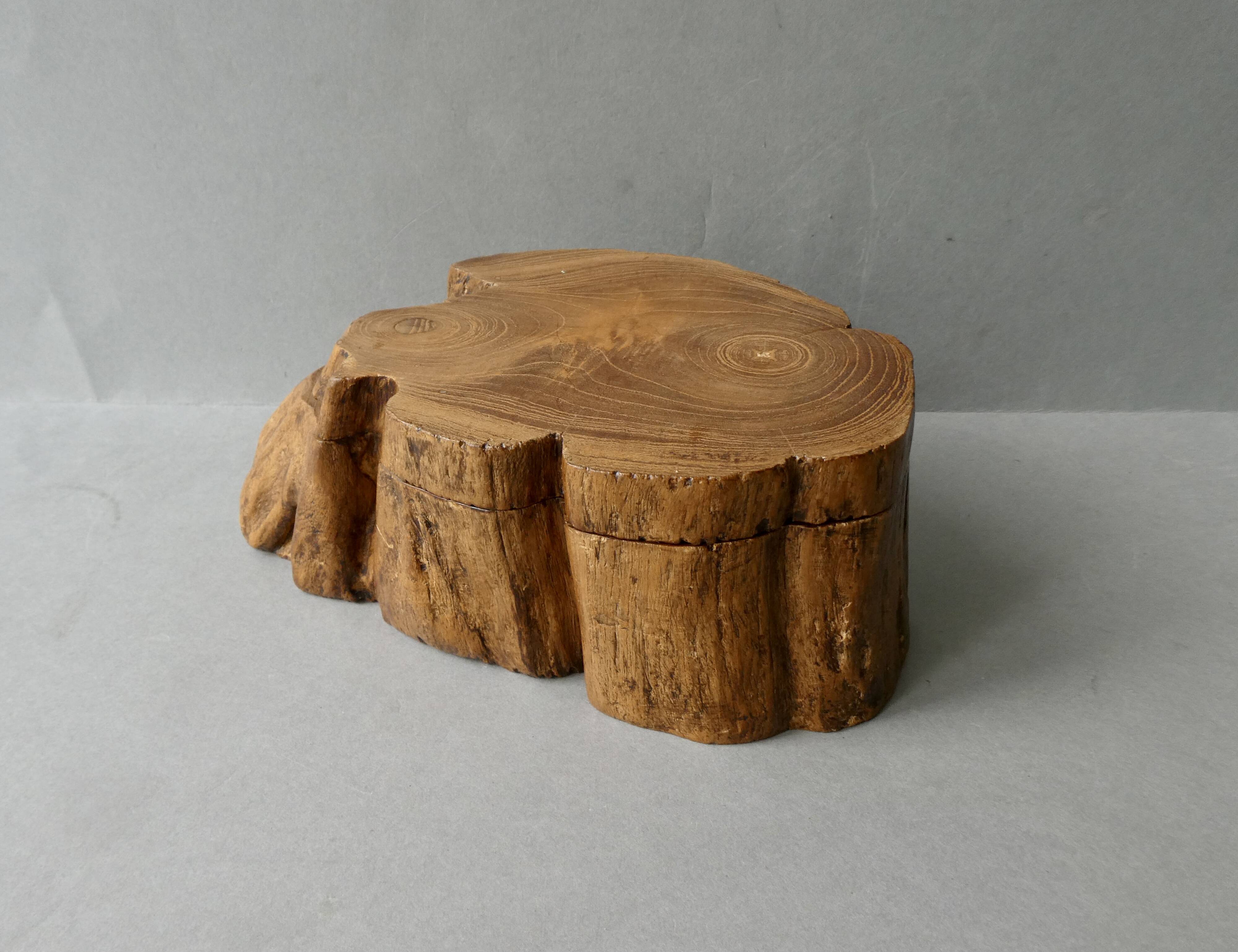 Boite en bois monoxyle, travail artisanal