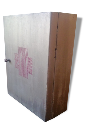 Armoire à pharmacie