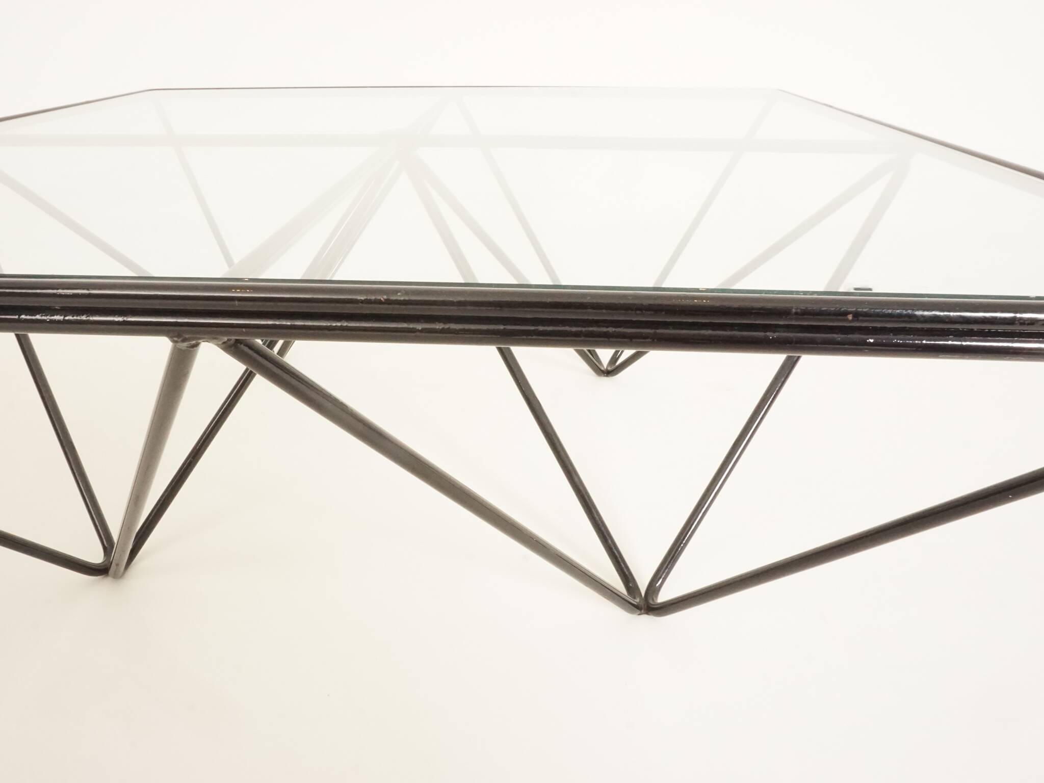 Table basse Alanda 18′ par Paolo Piva
