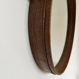 Round mirror