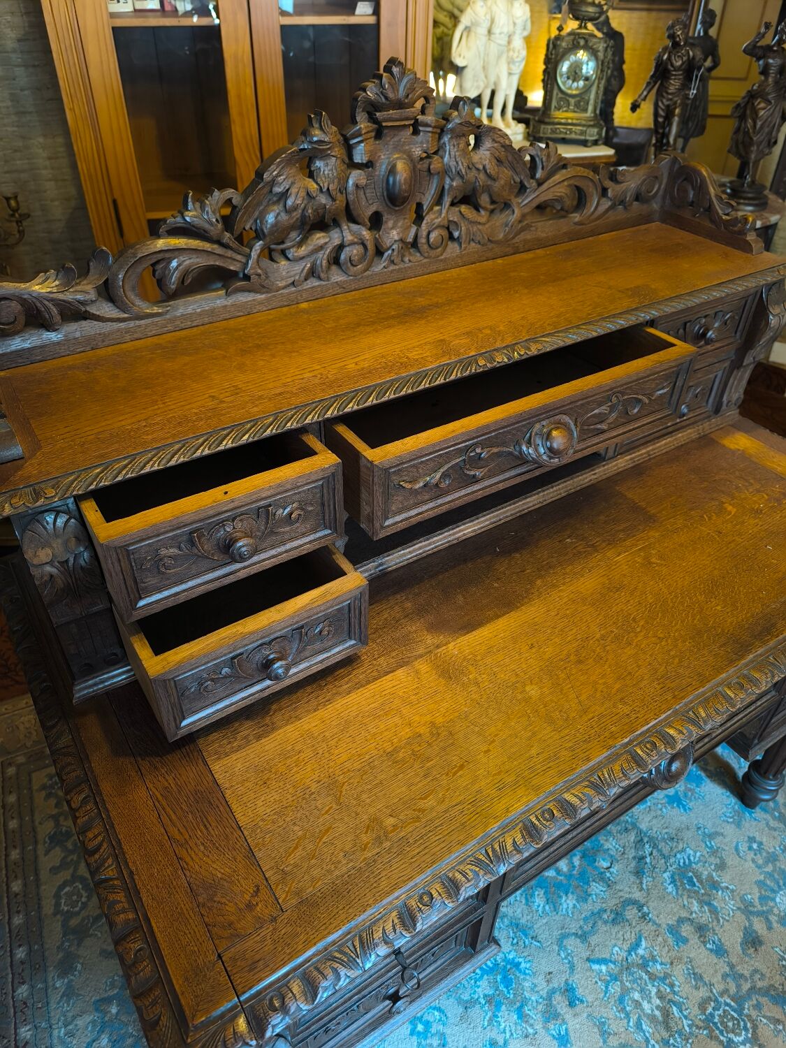 Neo-Renaissance style graduated desk