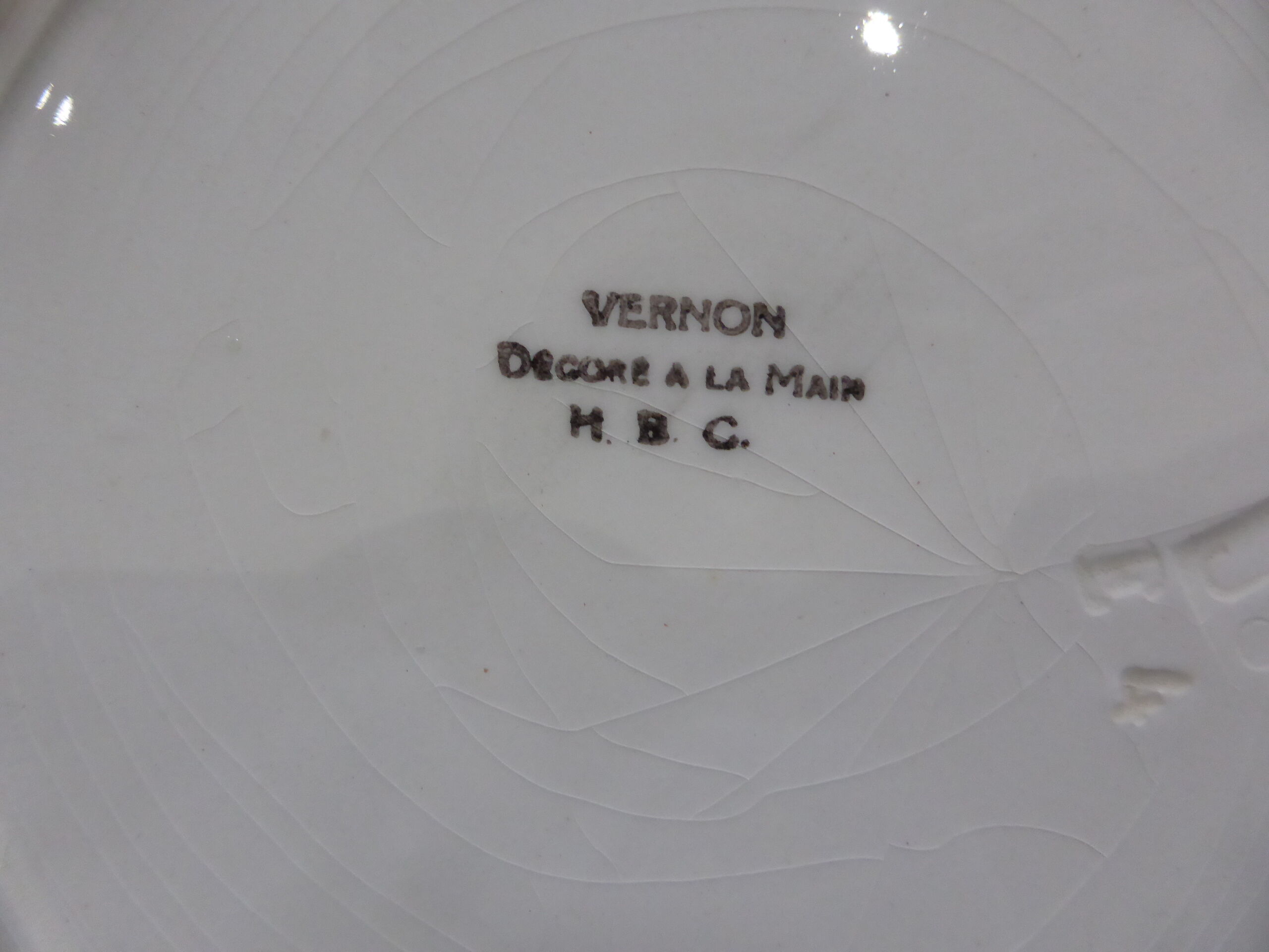 Set of 4 antique mixed flat plates