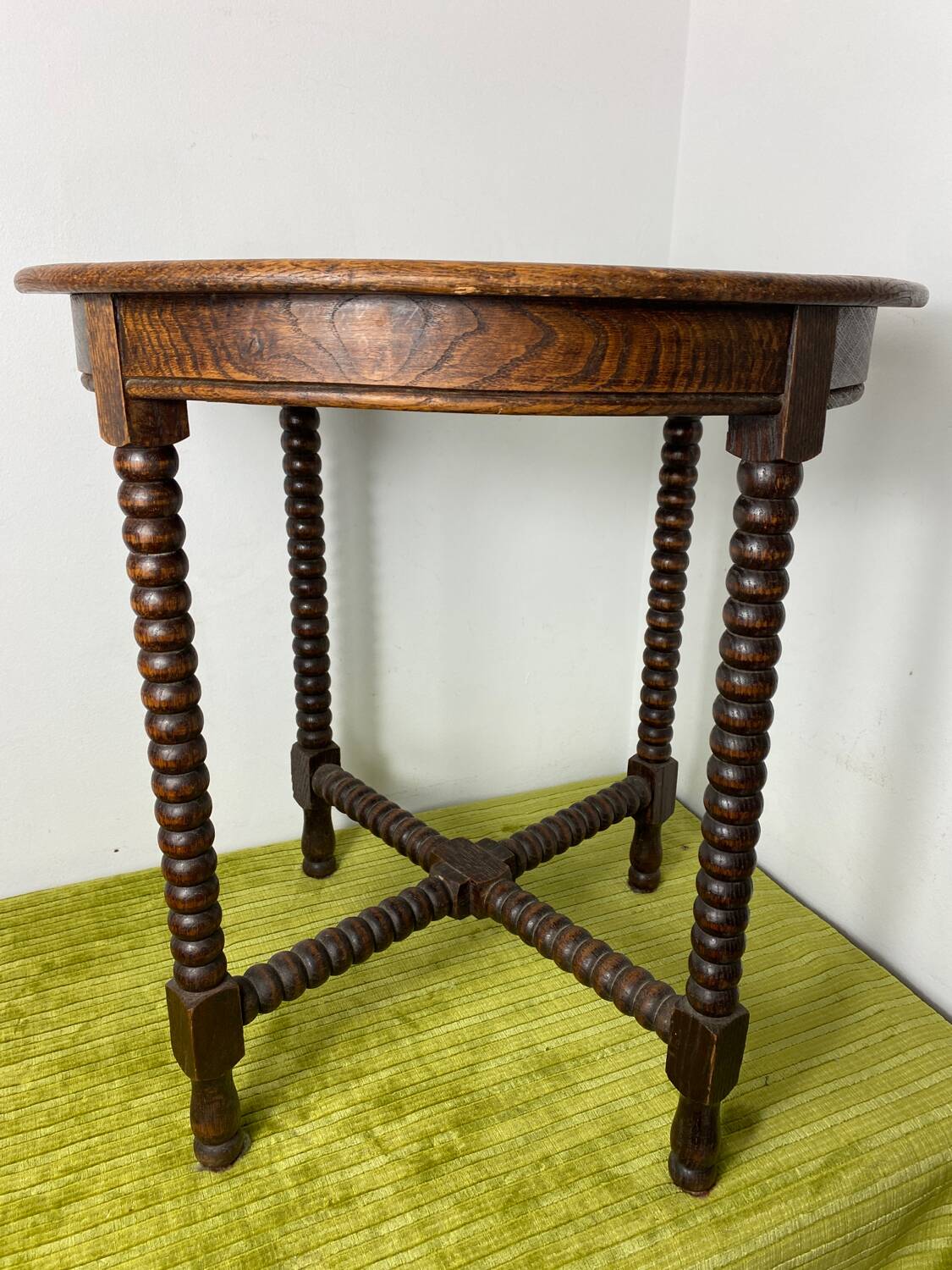 Round turned wood side table