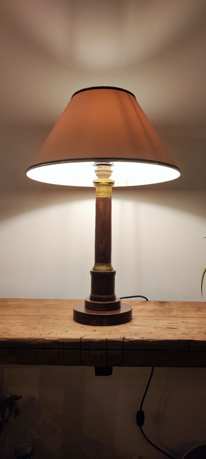 Wooden table lamp