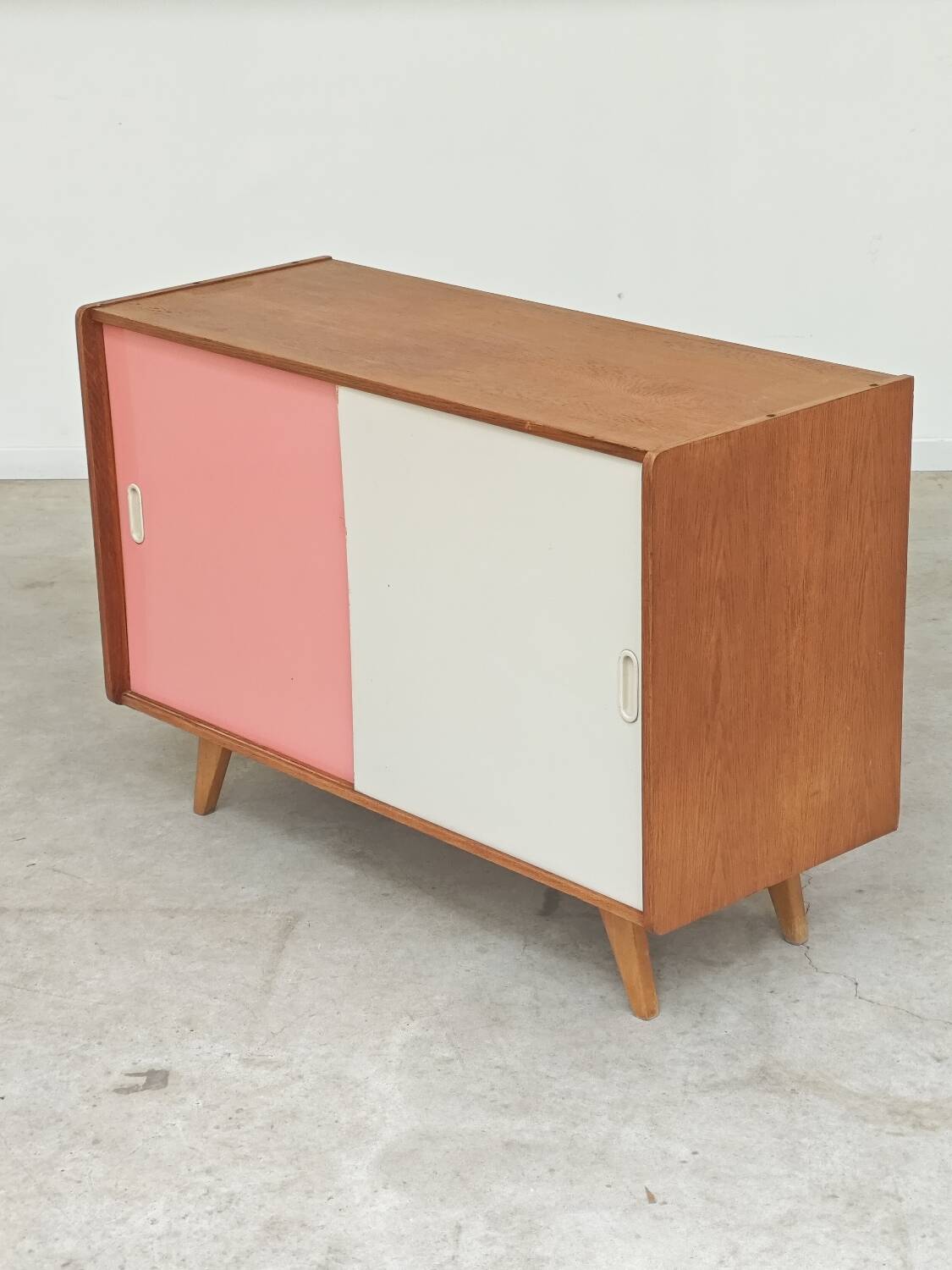 Wooden buffet U 452 pink by Jiri Jiroutek for Intérier Praha 1960