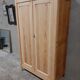 Armoire en pin massif