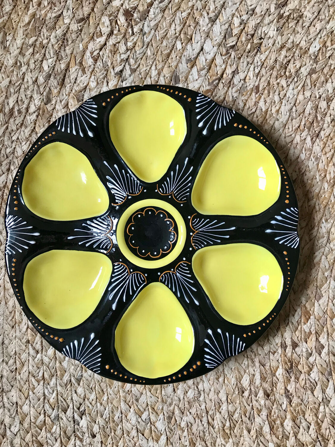 Henriot Quimper oyster plate